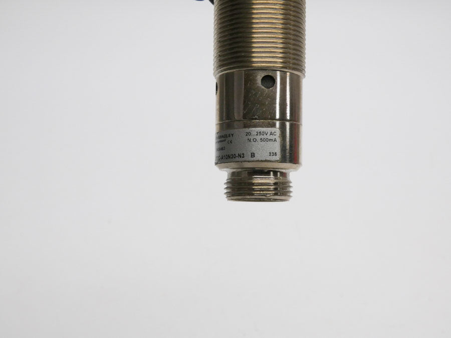 ALLEN BRADLEY 872C-A10N30-N3 SER. B 20-250VAC NSNP