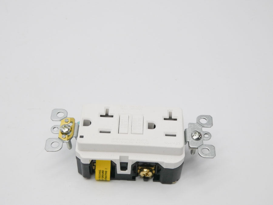 LEVITON GFTR2-KW 235V 20A NSMP