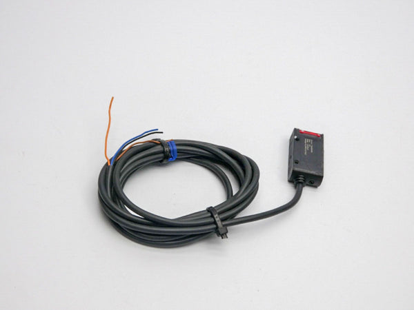 OMRON E3S-AD22 10-30VDC NSNP