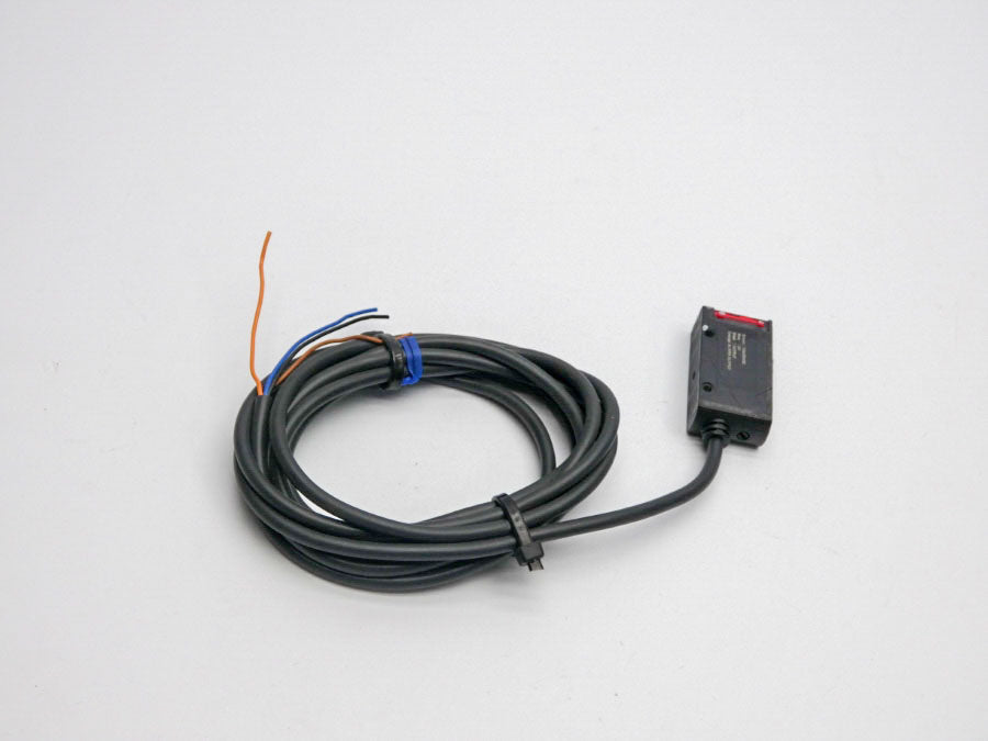 OMRON E3S-AD22 10-30VDC NSNP