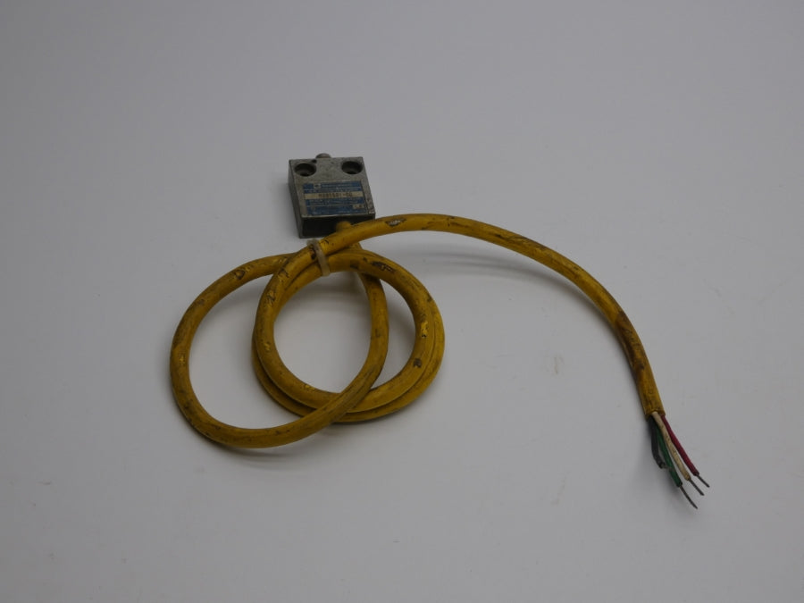 TELEMECANIQUE MS01S01-00 125/250VAC 5A UNMP