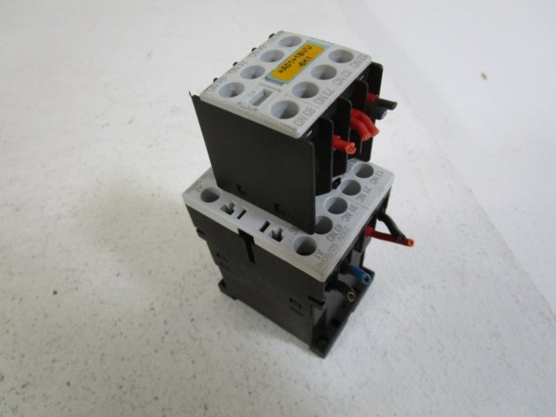 SIEMENS CONTROL RELAY 3RH1122-1AP00 W/ 3RH1911-1FA40 UNMP