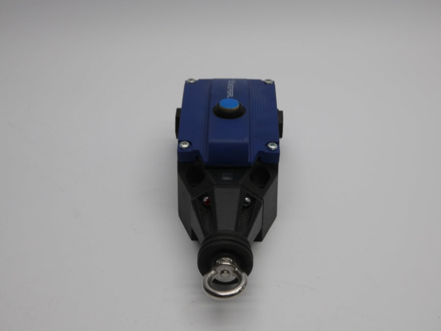 SCHMERSAL ZQ900-13 500V NSNP