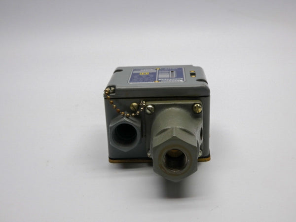 SQUARE D 9012ADW4 600V 40A 400-3000PSI NSNP
