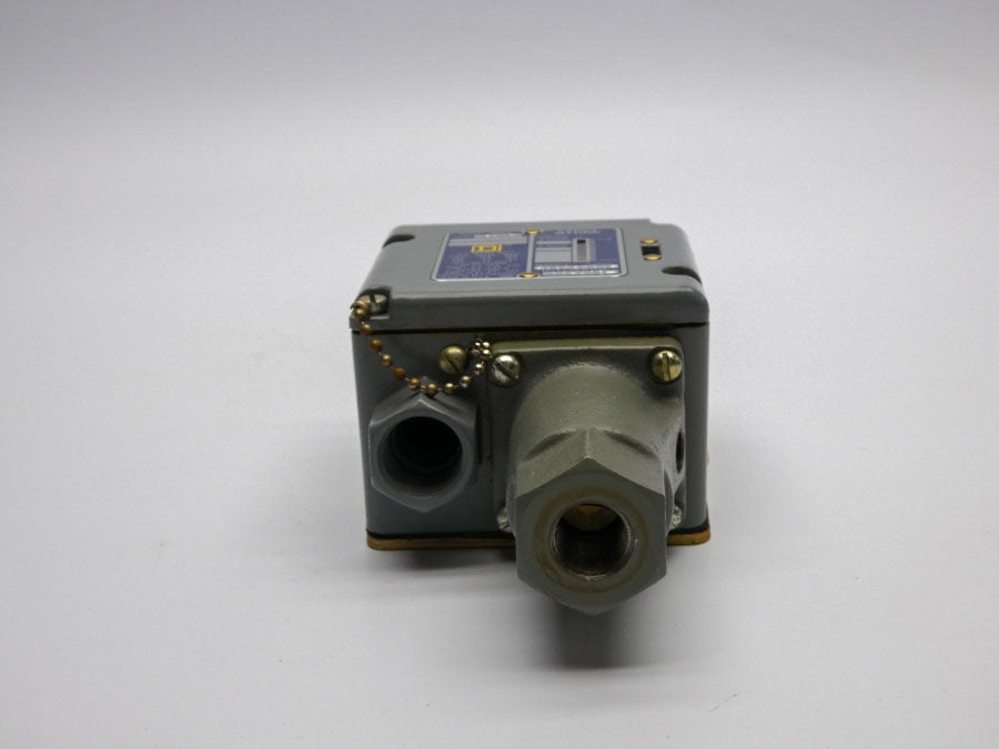 SQUARE D 9012ADW4 600V 40A 400-3000PSI NSNP