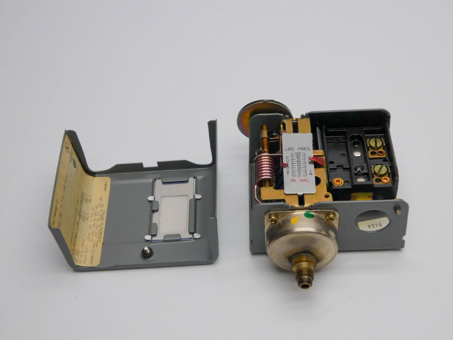 PENN P270AB-2 208/240V 100PSI UNMP