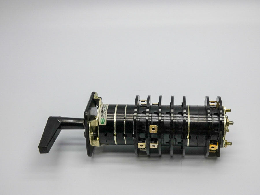 ELECTROSWITCH 2452D 600VAC 20A (AS PICTURED) UNMP