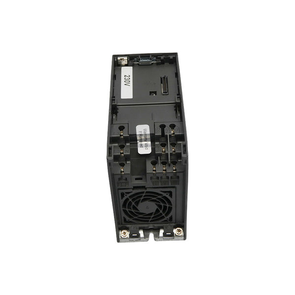 SIEMENS 6SE6440-2UC13-7AA1 VER. 2.11 200-240V 4.6/2.7A UNMP