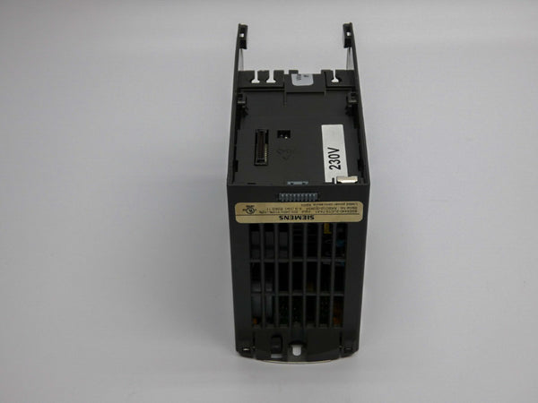 SIEMENS 6SE6440-2UC13-7AA1 VER. 2.11 200-240V 4.6/2.7A UNMP