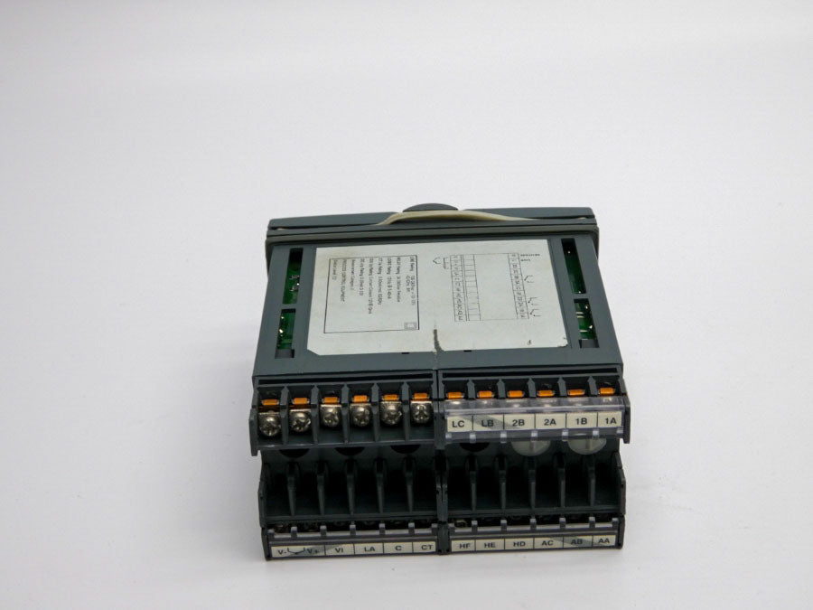 EUROTHERM 32H8/VC/VH/RRR/X/XXX/G/ENG/ENG 100/240VAC 2A UNMP