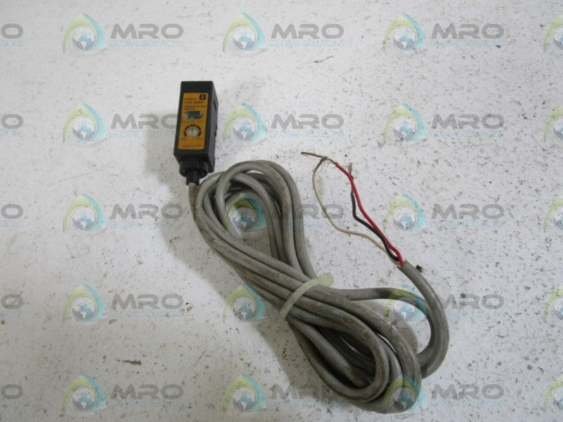 OMRON PHOTOELECTRIC SWITCH E3S-2DE4 UNMP
