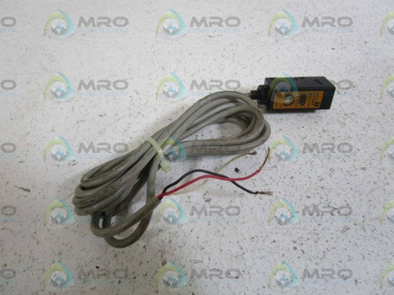 OMRON PHOTOELECTRIC SWITCH E3S-2DE4 UNMP