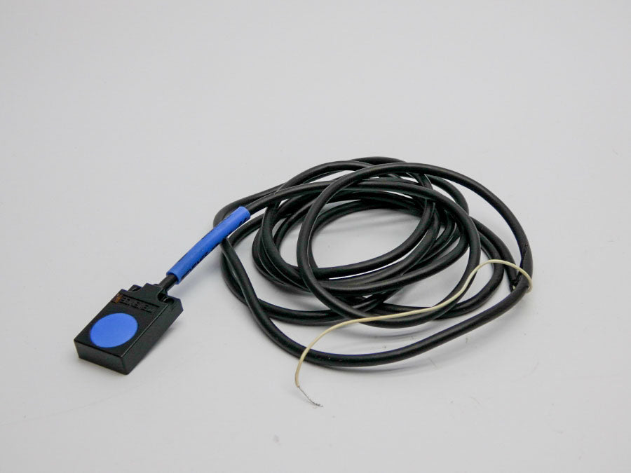 KEYENCE EZ-18T 12-24VDC UNMP