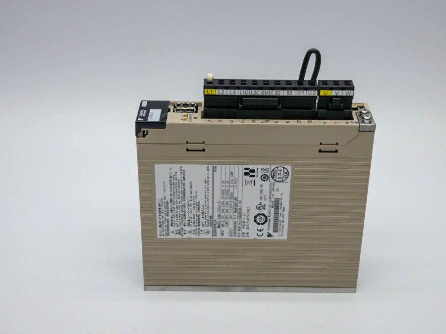 YASKAWA SGDV-R90A11B 0-230V 0.91A NSNP