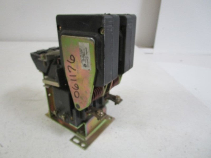 GENERAL ELECTRIC DC CONTACTOR DS303A-3C01GXA002 NSNP
