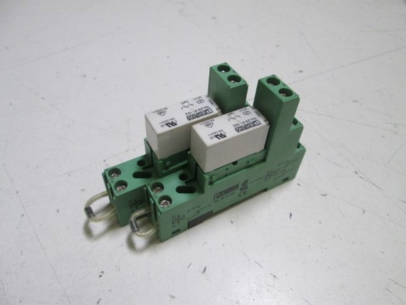 LOT OF 2 PHOENIX CONTACT / CONTACT BLOCK 28 33 521 UNMP