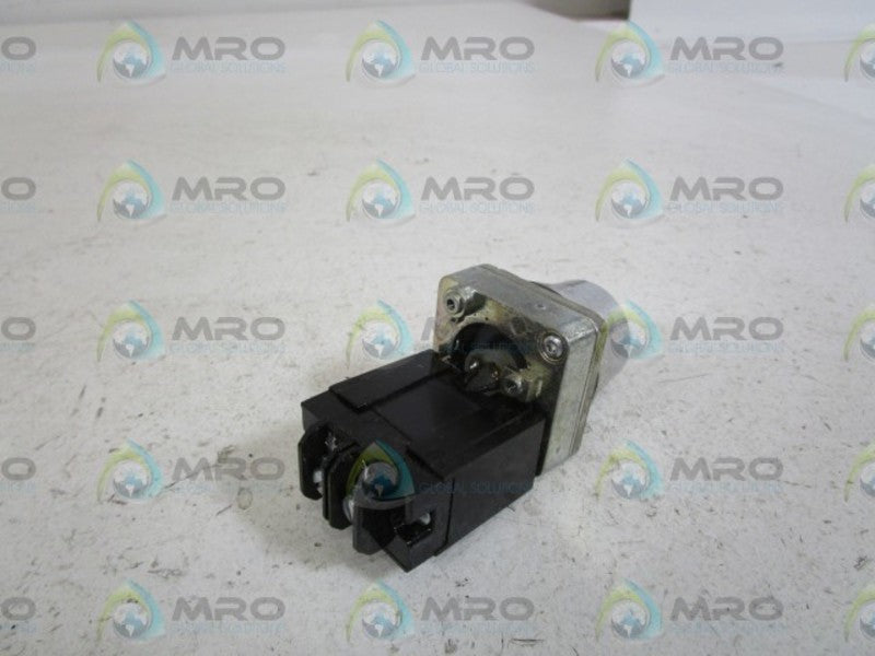 REES PUSHBUTTON OPERATOR  40970-000 NSNP