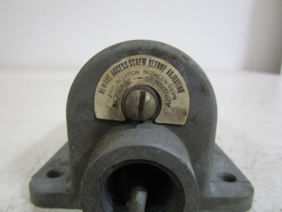 GENERAL ELECTRIC PROXIMITY LIMIT SWITCH CR115D101 UNMP