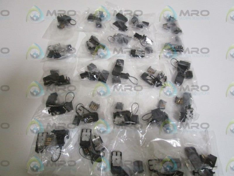 LOT OF 25 MARECHAL ELECTRIC RECEPTACLE 25L4092 NSMP