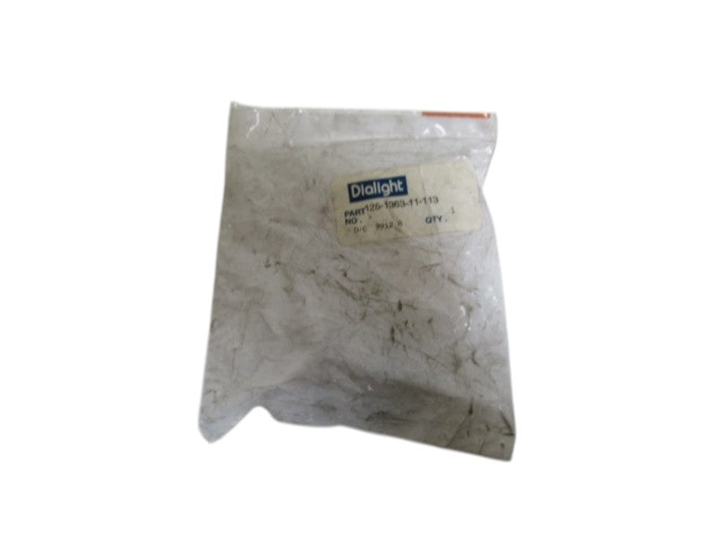 LOT OF 3 DIALIGHT LAMP BASE 125-1363-11-113 NSMP