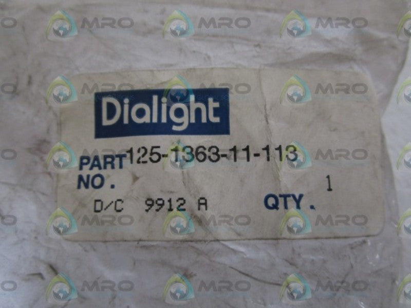 LOT OF 3 DIALIGHT LAMP BASE 125-1363-11-113 NSMP
