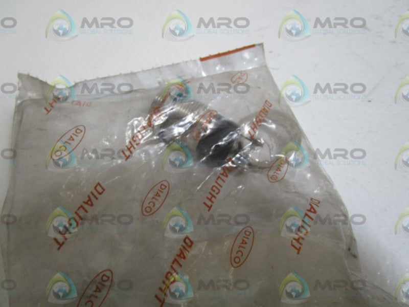 LOT OF 3 DIALIGHT LAMP BASE 125-1363-11-113 NSMP