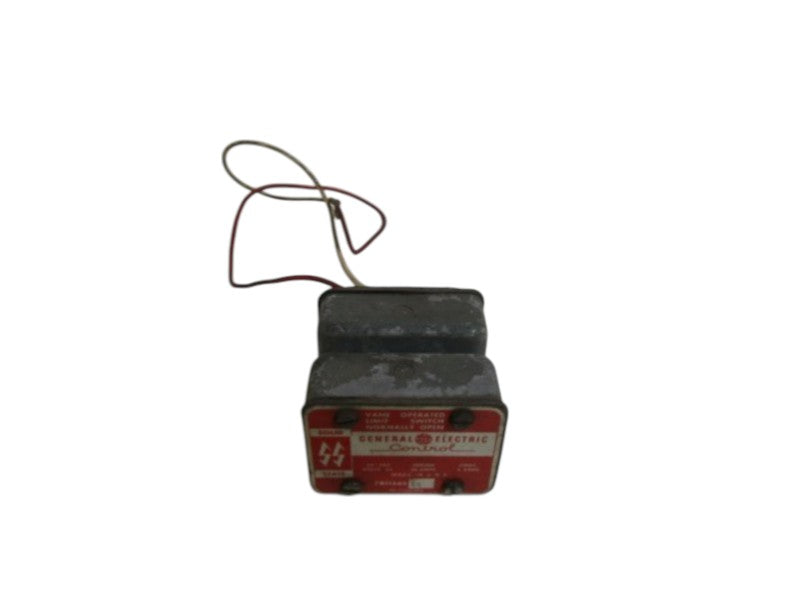 GENERAL ELECTRIC LIMIT SWITCH CR115AS11 UNMP