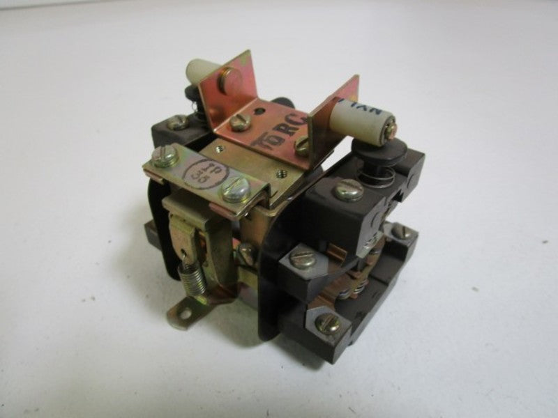 GENERAL ELECTRIC DC CONTACTOR IC2820A200B2J UNMP
