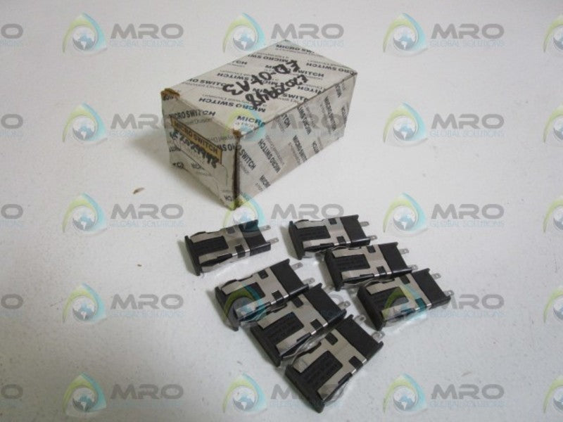 LOT OF 7 MICROSWITCH RED LIGHT INDICATOR AML42SBC2 NSMP