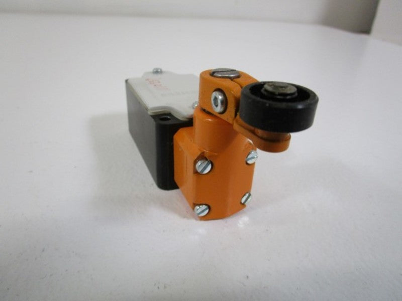 SIEMENS LIMIT SWITCH 3SE2 120-1G UNMP