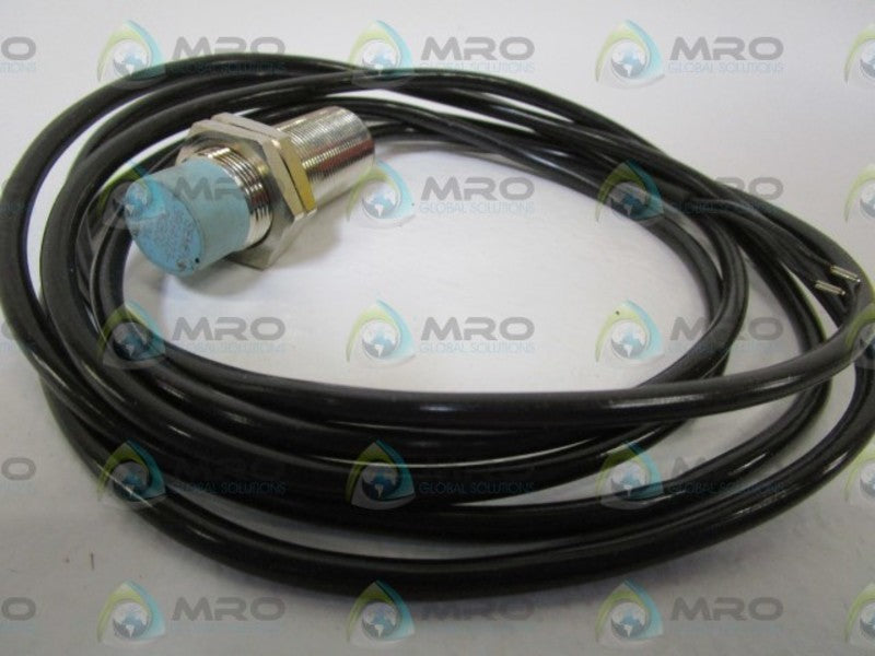 SIEMENS PROXIMITY SWITCH 3RG4023-0KB00 UNMP