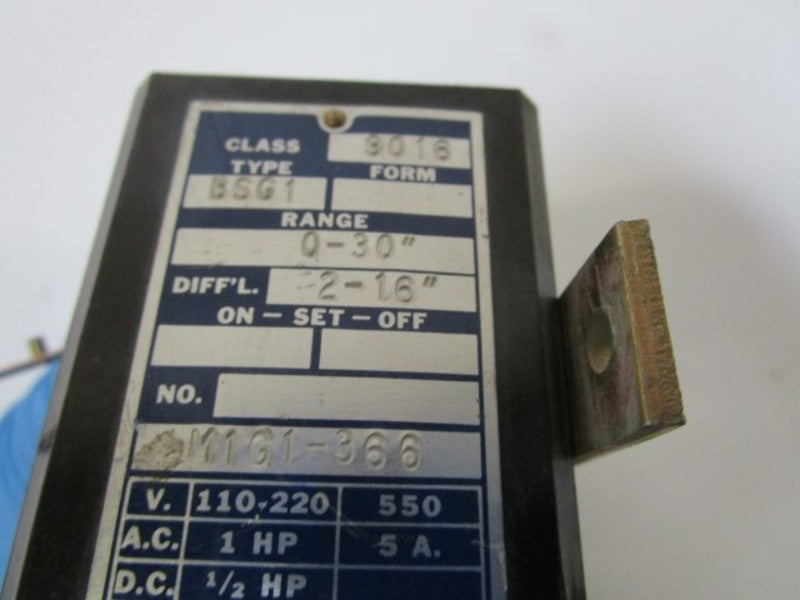 SQUARE D 9016-BSG1 VACUUM SWITCH (MISSING COVER) UNMP