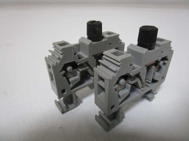 LOT OF 2 WAGO TERMINAL FUSE BLOCK 282-128 UNMP