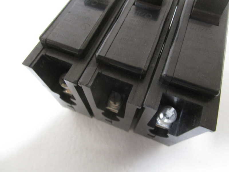 LOT OF 3 CUTLER HAMMER 20AMP CIRCUIT BREAKER BR120 NSNP