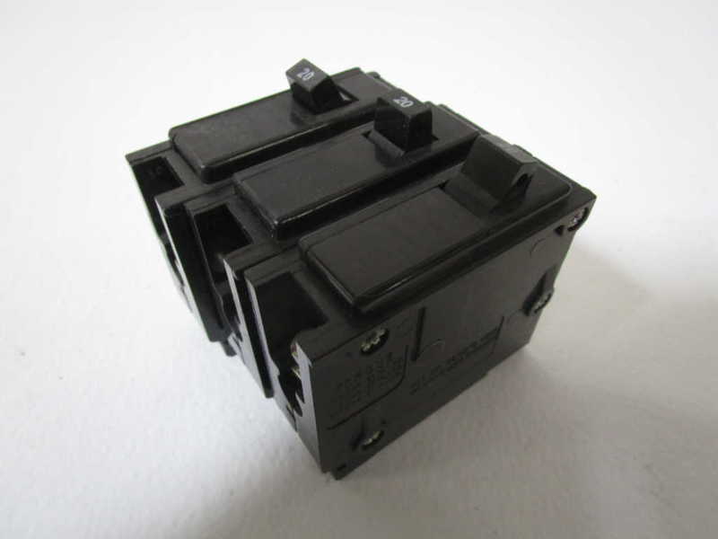 LOT OF 3 CUTLER HAMMER 20AMP CIRCUIT BREAKER BR120 NSNP