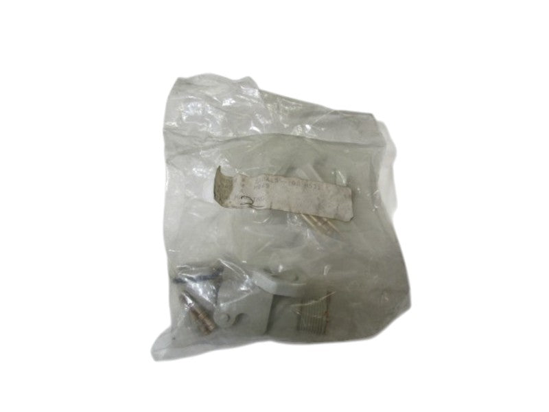 LOT OF 2 PLUG HOUSING MB29 NSNP IN BAG