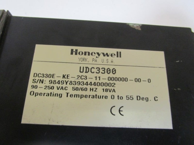 HONEYWELL TEMPERATURE CONTROLLER DC330E-KE-2C3-11-000000-00-0 UNMP