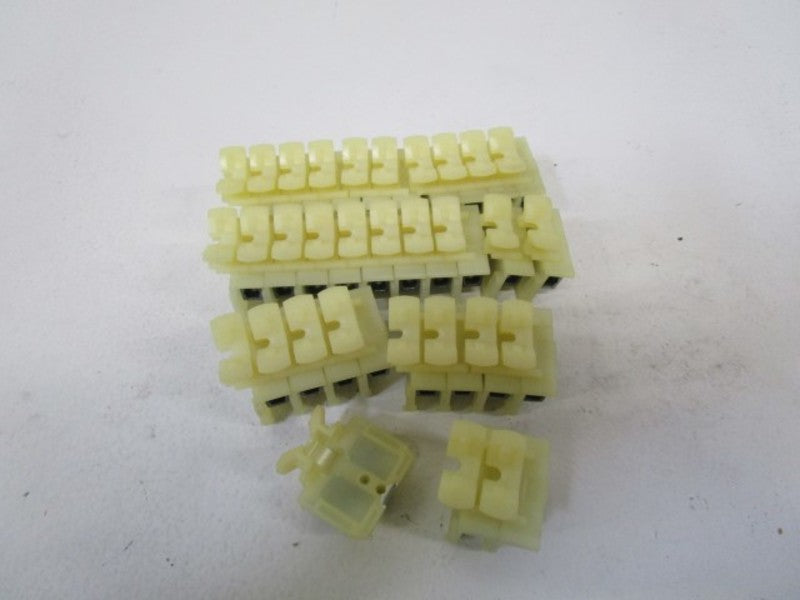 LOT OF 31 BUCHANAN TERMINAL BLOCK 0242 NSMP