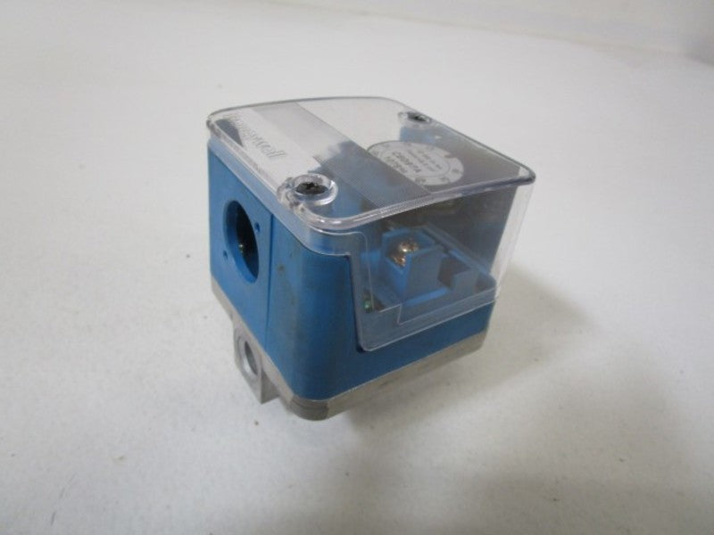 HONEYWELL GAS PRESSURE SWITCH C6097A 1079 UNMP