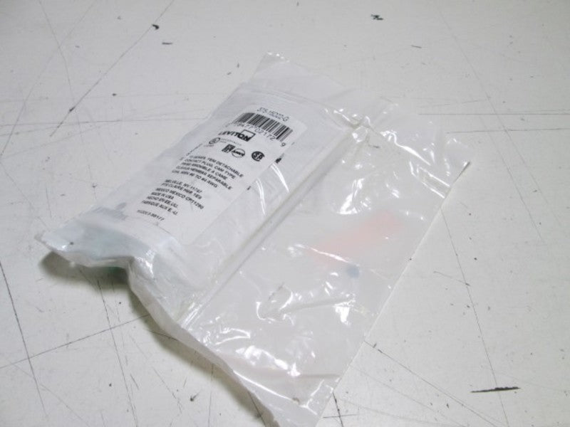 LEVITON PLUG 375-15D22-G (GREEN) NSMP