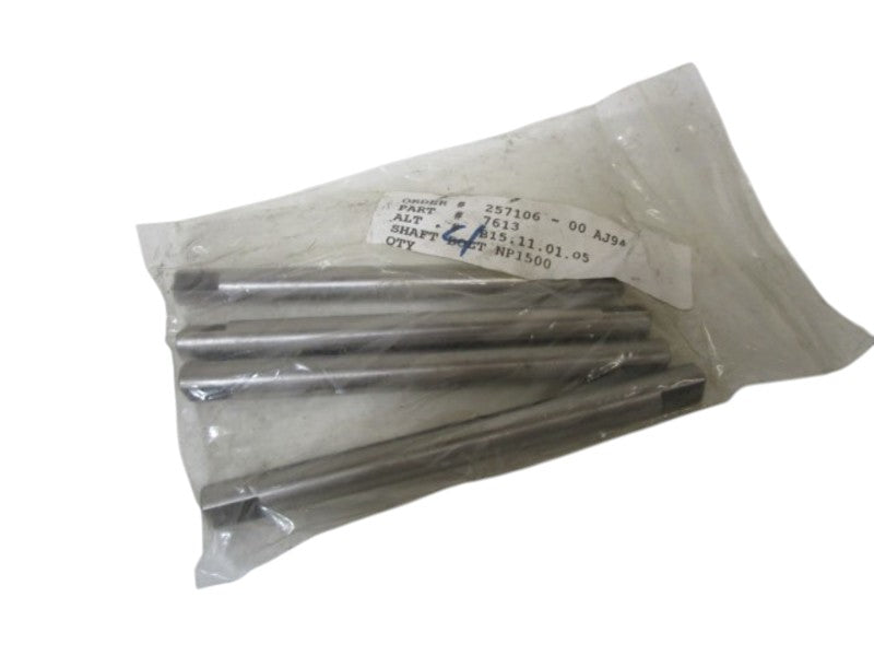 LOT OF 4 NP1500 SHAFT BOLT 7613 NSNP IN BAG
