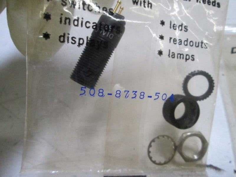 LOT OF 2 DIALIGHT LAMP SOCKET 508-8738-504 NSMP