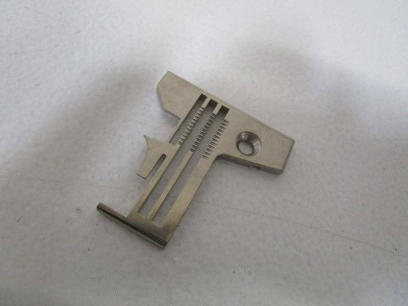 LOT OF 14 PEGASUS CORP. NEEDLE PLATE 213110-40 NSNP
