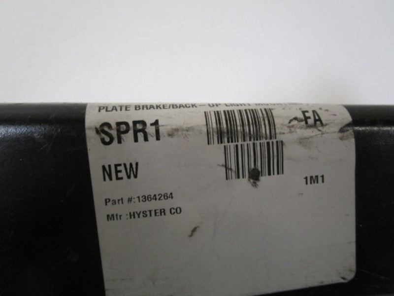 HYSTER CO. BRAKE/BACK-UP LIGHT MOUNTING PLATE 1364264 NSNP