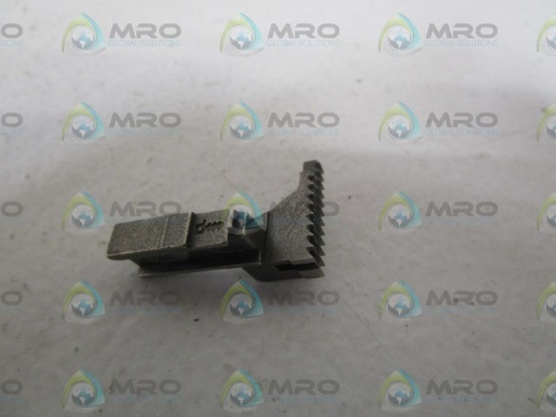 PEGASUS CORP. MAIN FEED DOG FEEDER 204692A NSNP