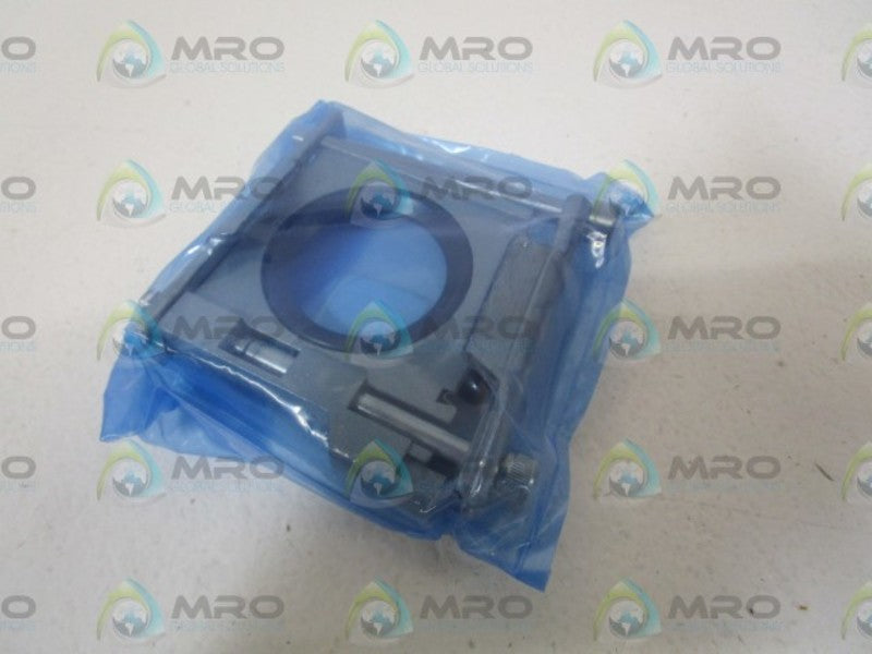 SMC 1-1/4" INTERFACE W/ BRACKET Y600  NSMP