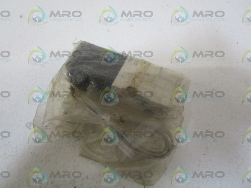 SMC BASE MOUNTED SOLENOID VALVE NVKF334-3G NSMP