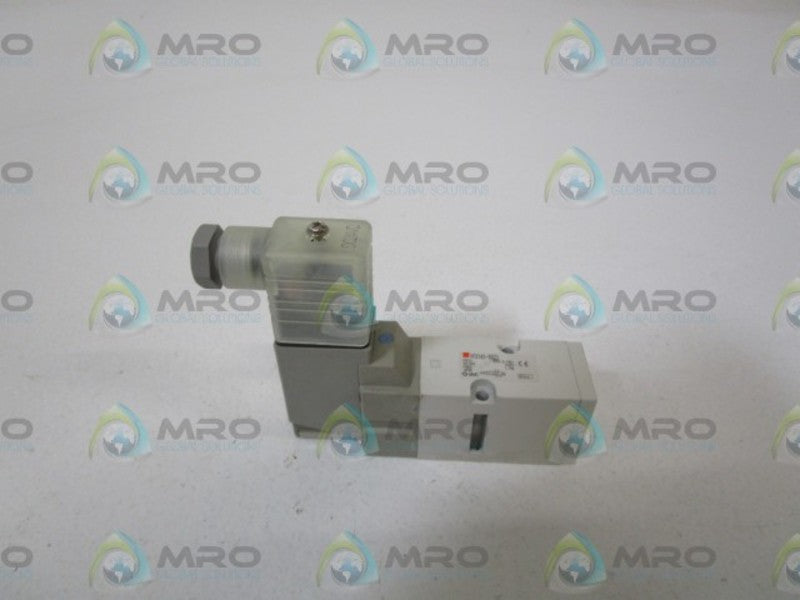 SMC BASE MOUNTED PILOT VALVE VF3143-5DZ1 NSNP