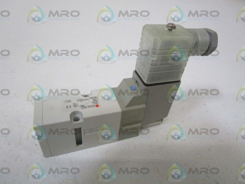 SMC BASE MOUNTED PILOT VALVE VF3143-5DZ1 NSNP