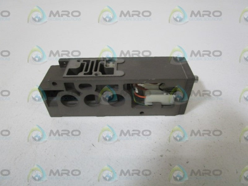 NUMATICS VALVE REGULATOR MANIFOLD  HH-4 NSNP